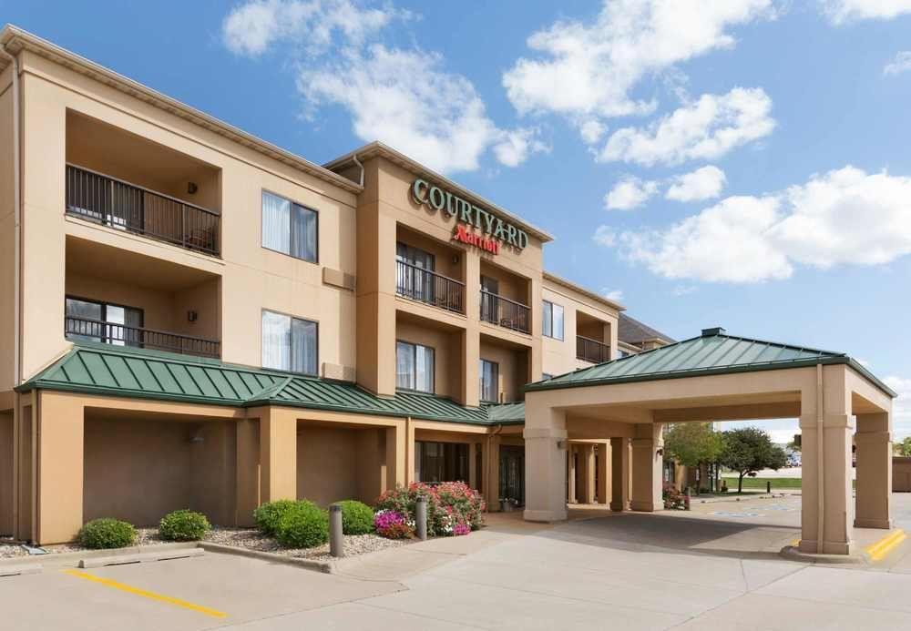 Hotel Courtyard By Marriott Bloomington Normal Exterior foto